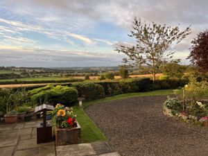 Photo 21- click for photo gallery